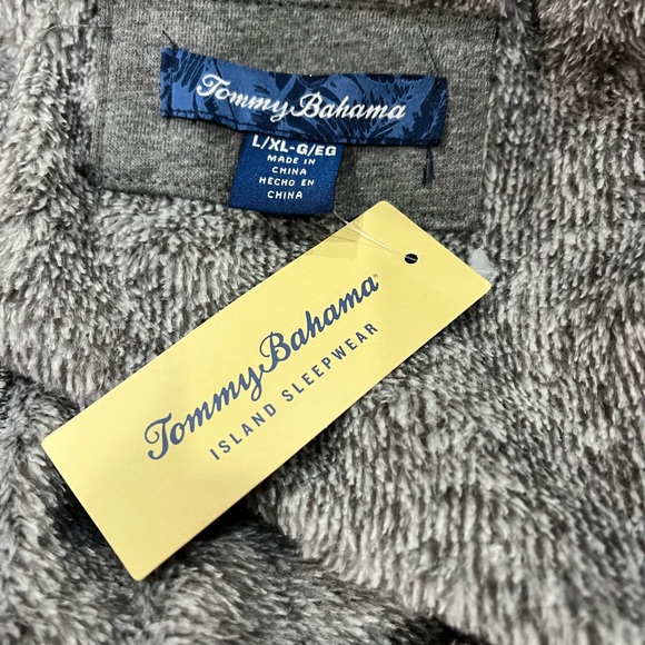 Tommy Bahama Plush Gray Robe - Picture 8 of 8